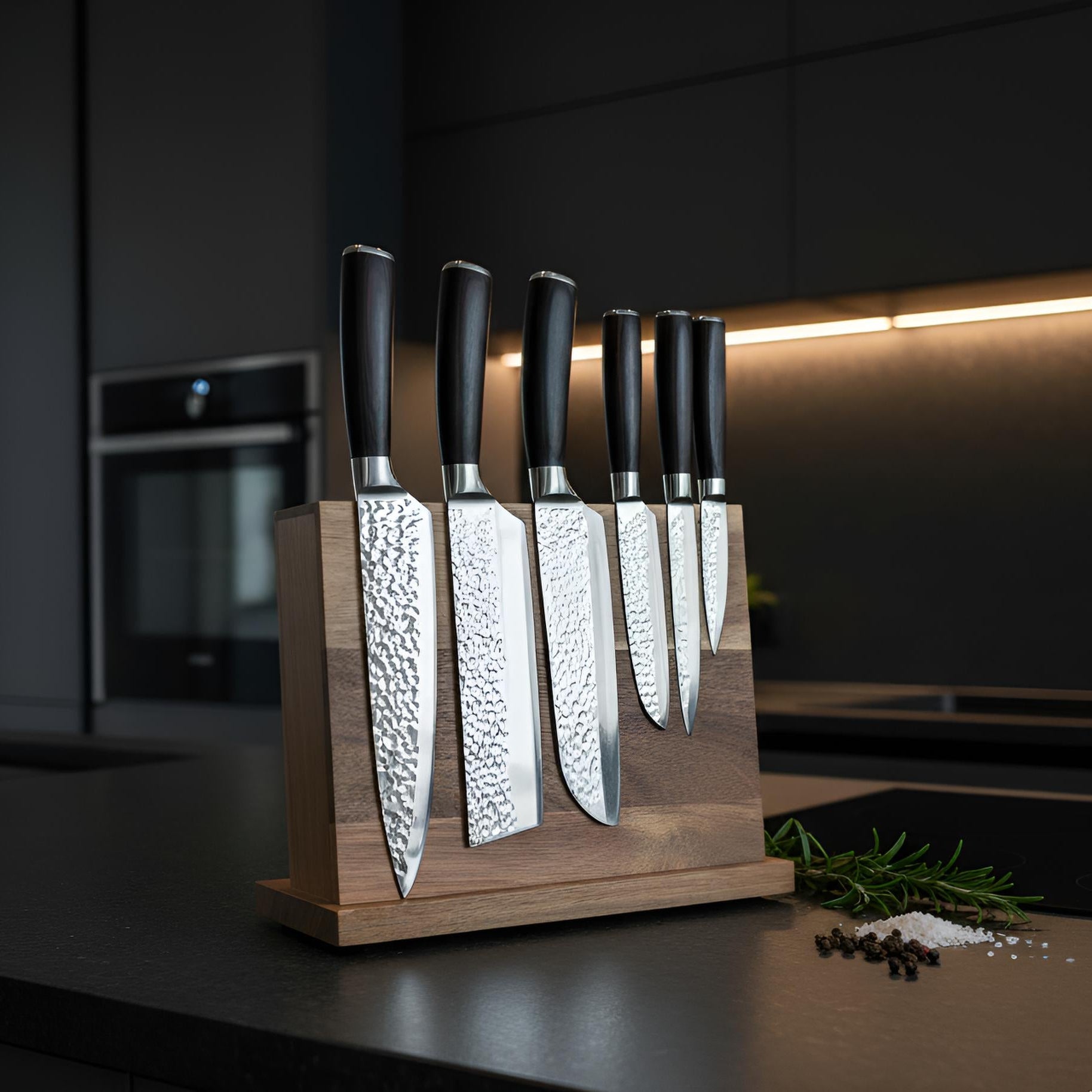 Ensemble Couteaux Martelés Kensei Kaizen™ Kinzoku Set + Support Magnétique en Acacia